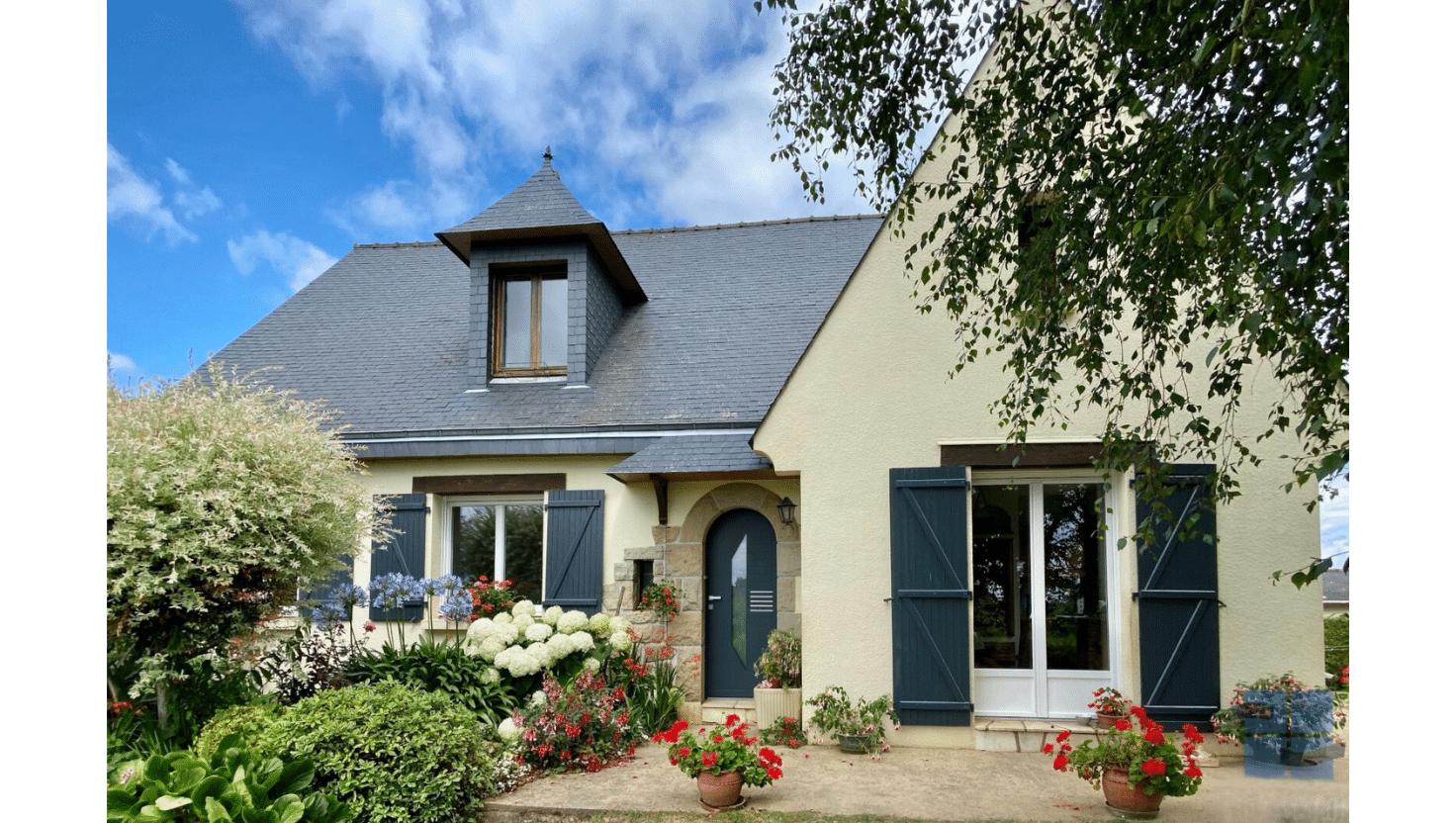 Porte Alu cintrée en Maine et Loire