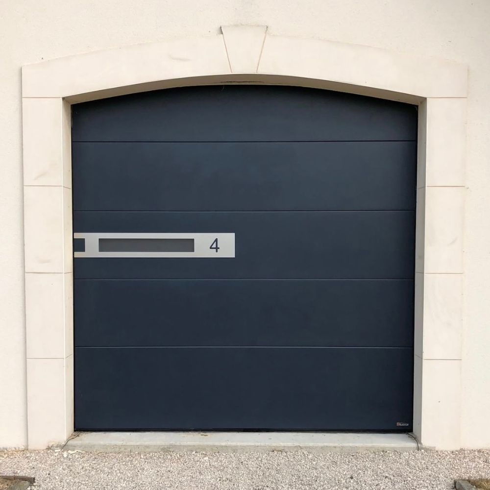 porte de garage sectionnelle à Angers